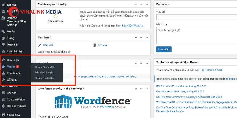 Bước 2: Truy cập mục Plugins